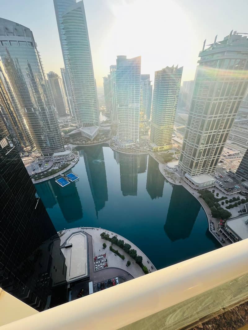 Spacious Apartment in Arch Tower JLT | Close to Metro | Stunning Lake View
