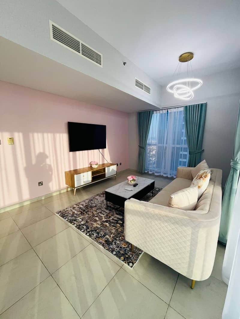 Spacious Apartment in Arch Tower JLT | Close to Metro | Stunning Lake View - Image 11