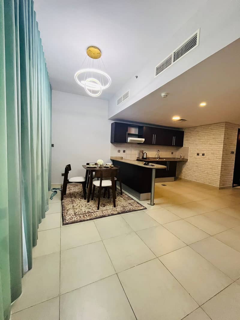 Spacious Apartment in Arch Tower JLT | Close to Metro | Stunning Lake View - Image 14