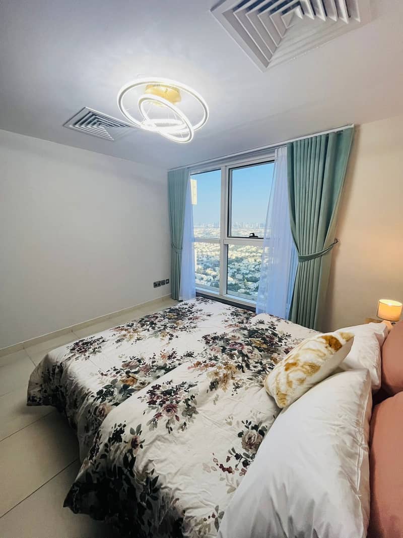 Spacious Apartment in Arch Tower JLT | Close to Metro | Stunning Lake View - Image 20