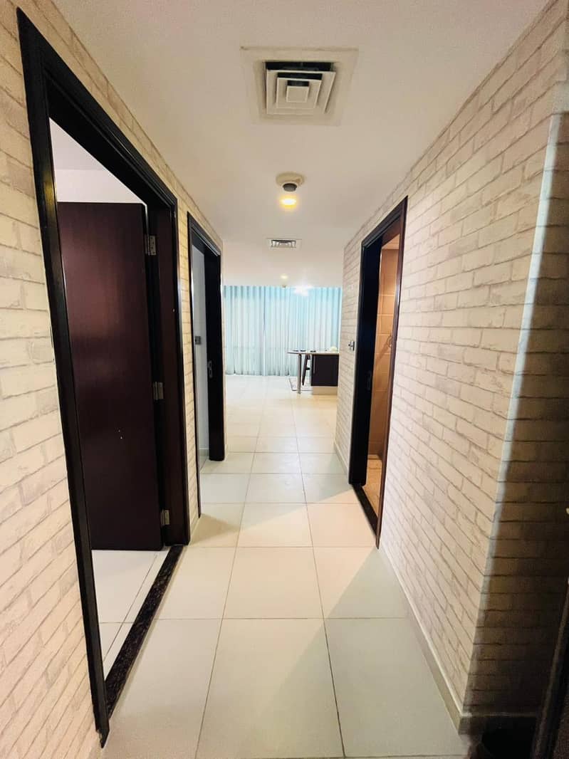 Spacious Apartment in Arch Tower JLT | Close to Metro | Stunning Lake View - Image 26