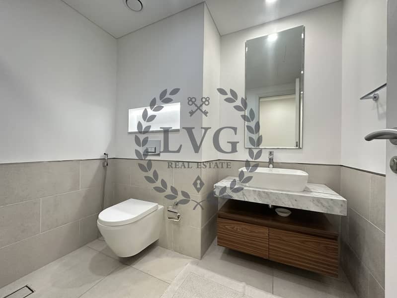 EXCLUSIVE 1 BED / FULLY FURNISHED / MID FLOOR