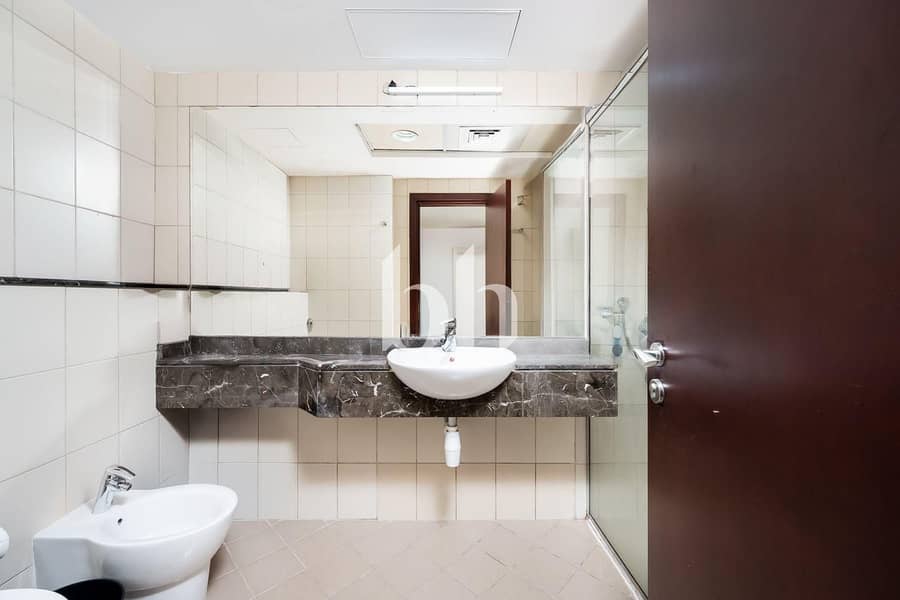 Unfurnished | Duplex| Rented | Golf Course View - Image 7