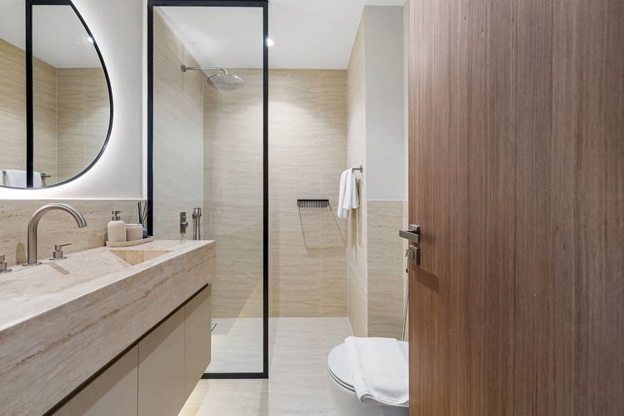 Serene 3 BR | Full Canal and Burj Skyline View - Image 30