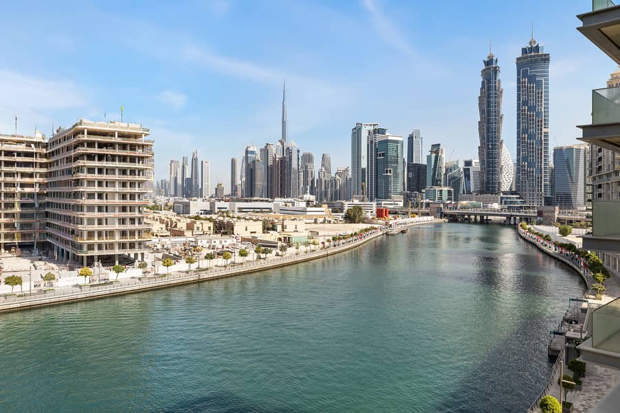 Serene 3 BR | Full Canal and Burj Skyline View - Image 4