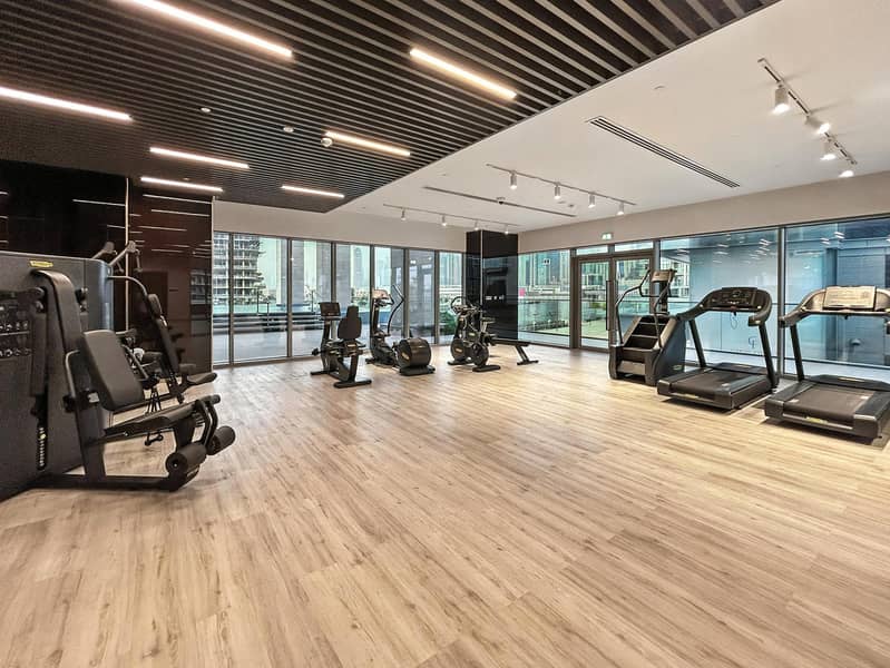 Serene 3 BR | Full Canal and Burj Skyline View - Image 45