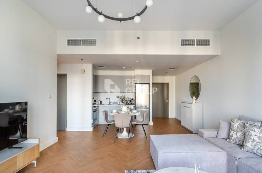 Modern Layout I Prime Location I Park View