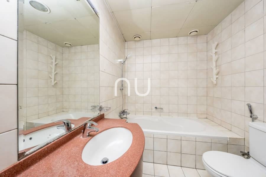 Vacant Now | Spacious Apartment | High Floor - Image 11