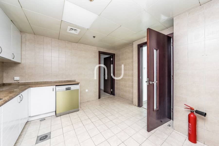 Vacant Now | Spacious Apartment | High Floor - Image 14