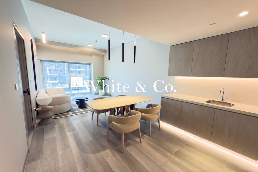 Furnished | Near Mall |Vacant on Transfer Furnished | Near Mall |Vacant on Transfer