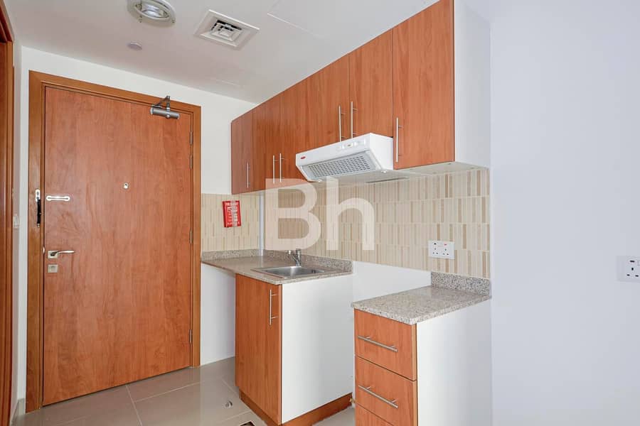 Higher Floor | With Balcony | Negotiable