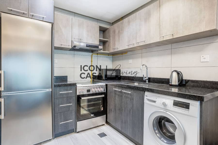 Cozy Studio with Pool View - Image 6