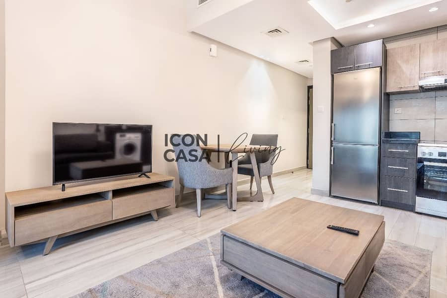 Cozy Studio with Pool View - Image 7