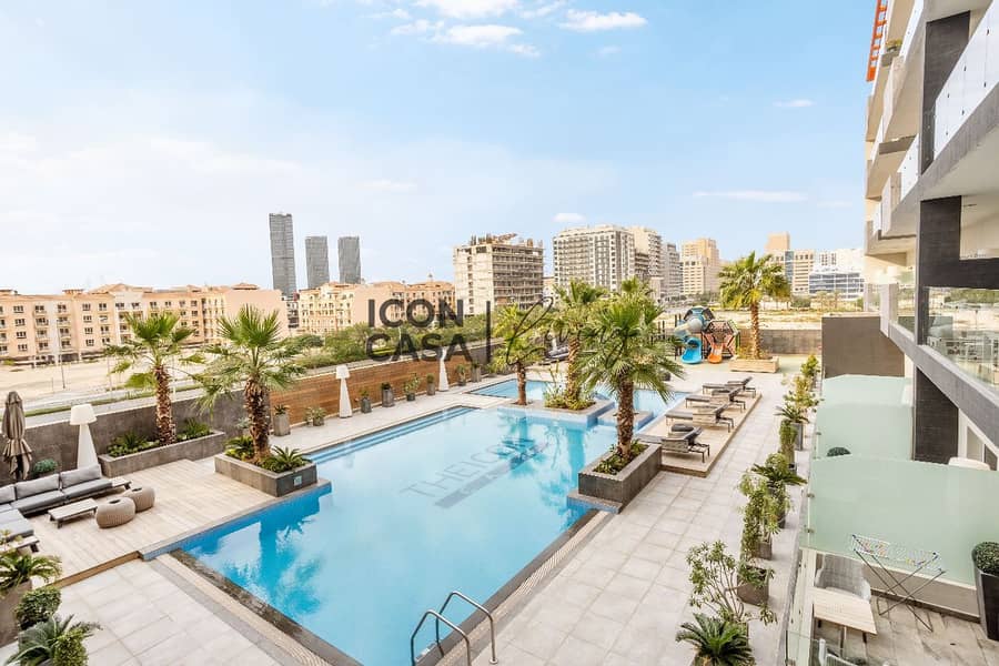 Cozy Studio with Pool View - Image 10