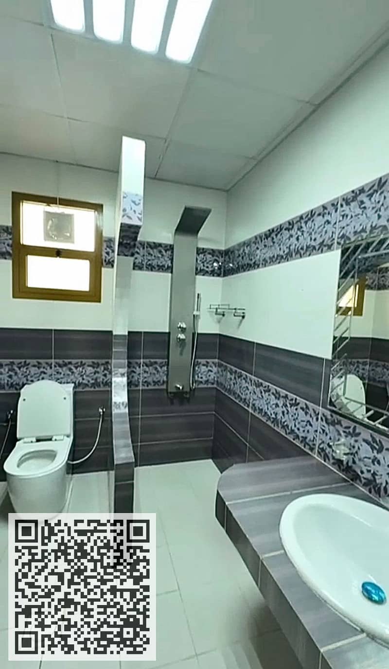 14 f60f9d8c-b415-4e31-ad33-2ae1c4c82316. jpg