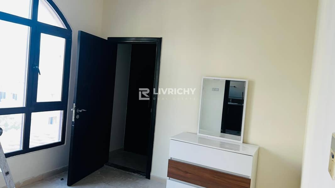 UNFURNISHED | MOVE IN NOW | COMMUNITY VIEW - Image 8