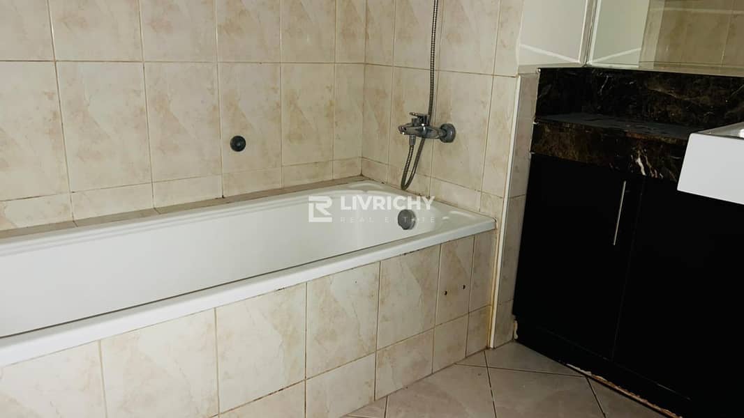 UNFURNISHED | MOVE IN NOW | COMMUNITY VIEW - Image 11