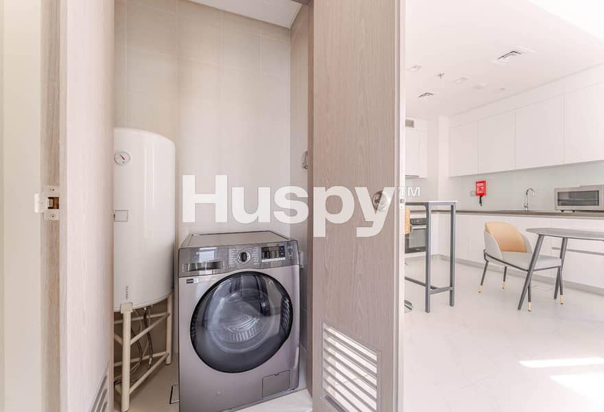 Corner Unit | Vacant | Furnished