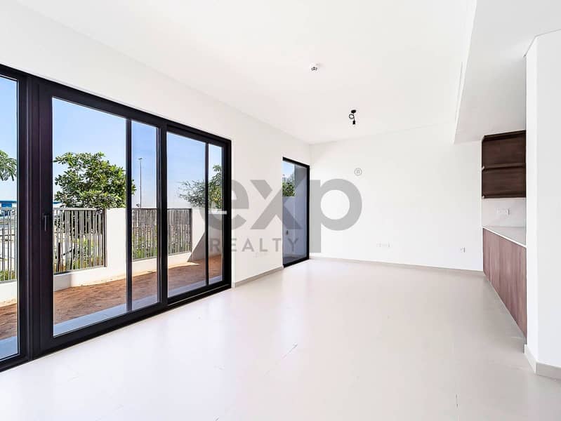 Brand New | Single Row | Green View | Corner Unit