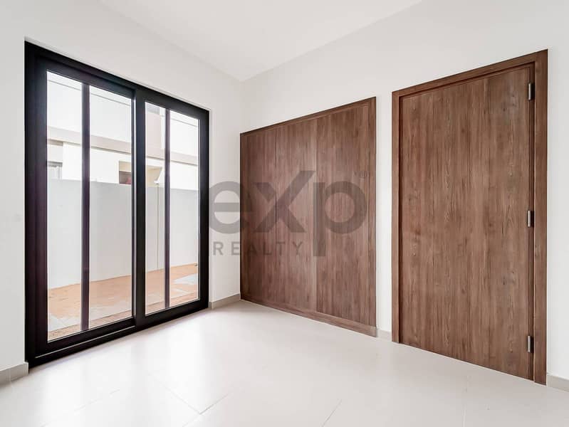 Brand New | Single Row | Green View | Corner Unit - Image 8