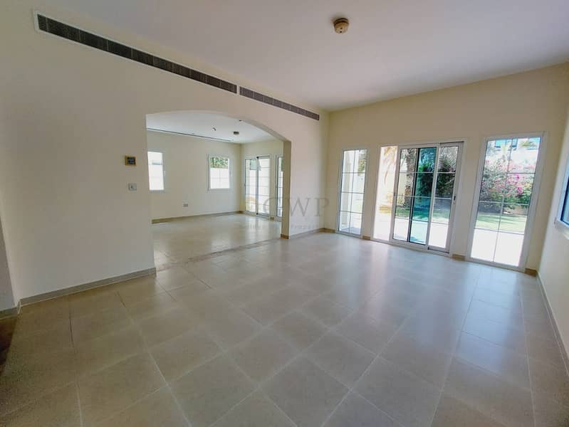 Ready| Private and Cozy | Lush Green Garden |