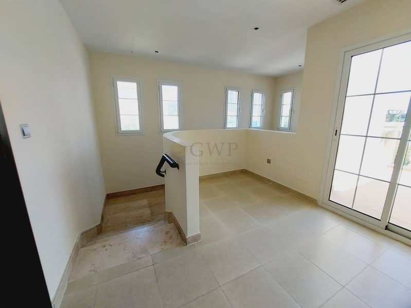 Ready| Private and Cozy | Lush Green Garden |