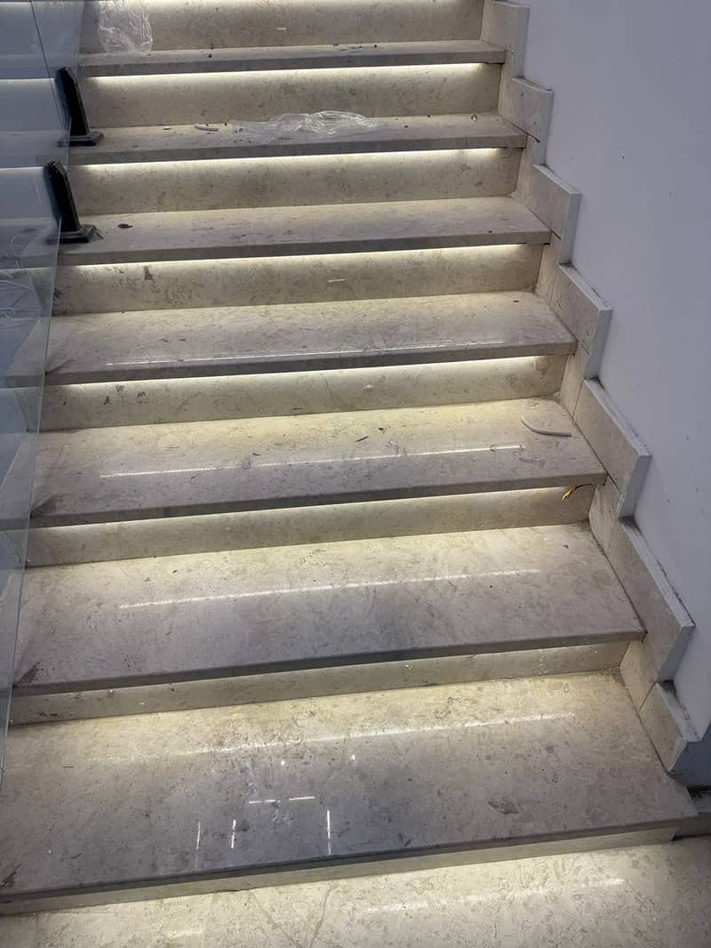 8 1000106075. jpg