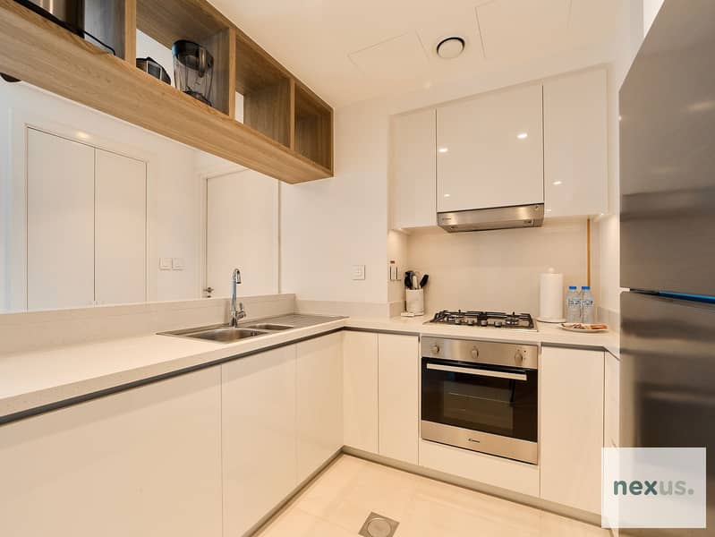 Spacious 2 BR Downtown Views | Full Burj Khalifa View - Image 9