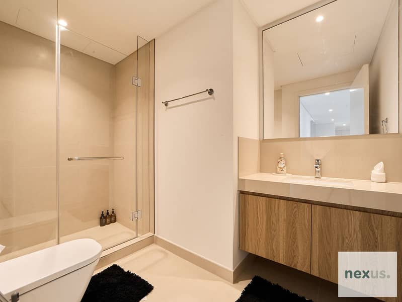 Spacious 2 BR Downtown Views | Full Burj Khalifa View - Image 21