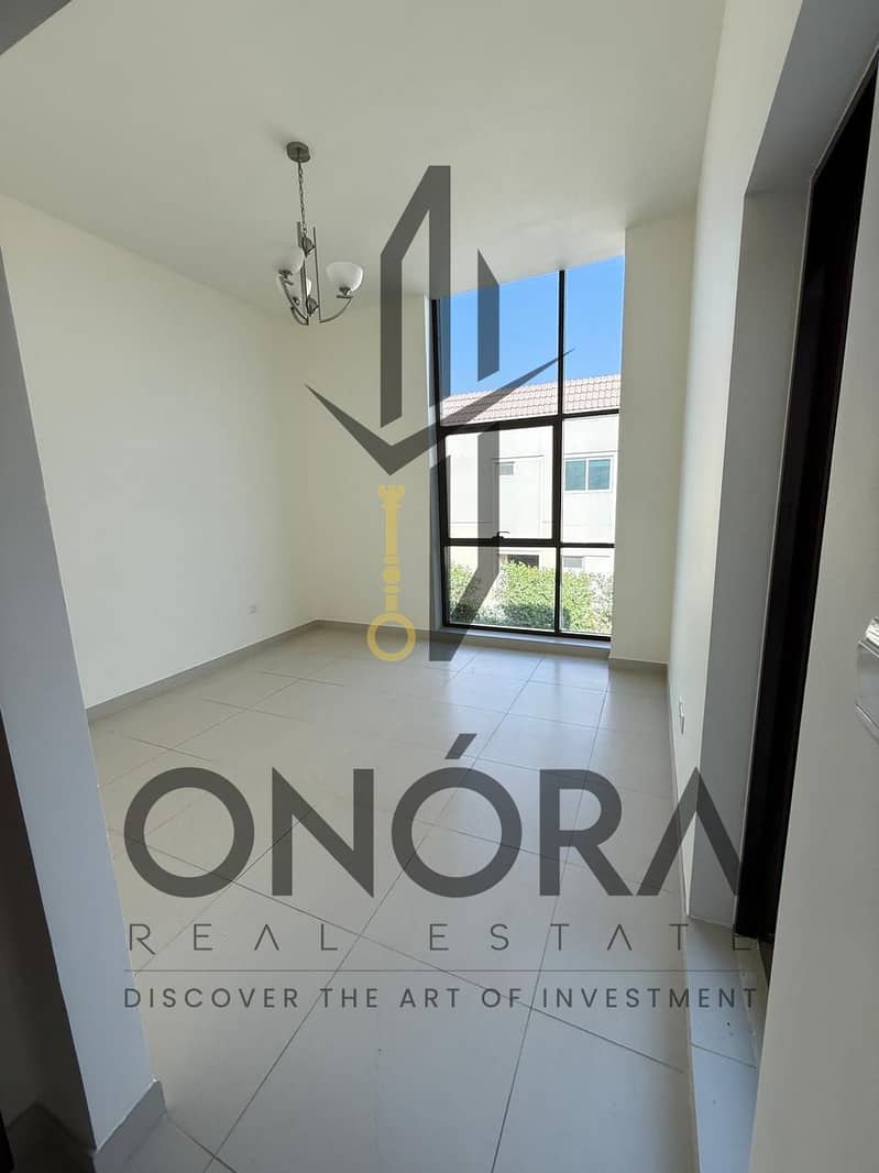 Spacious 4-Bedroom Villa + Maid’s Room | Single Row | Prime Location | 2-3 Cheques