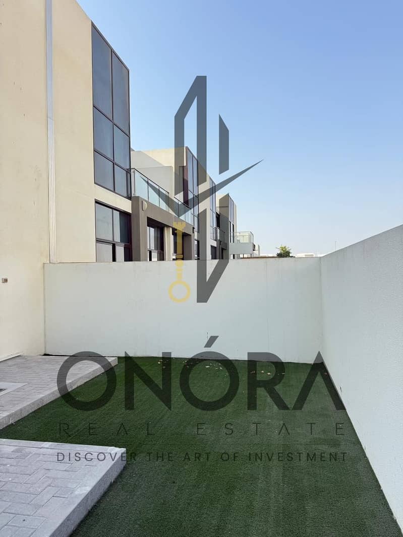 Spacious 4-Bedroom Villa + Maid’s Room | Single Row | Prime Location | 2-3 Cheques - Image 36