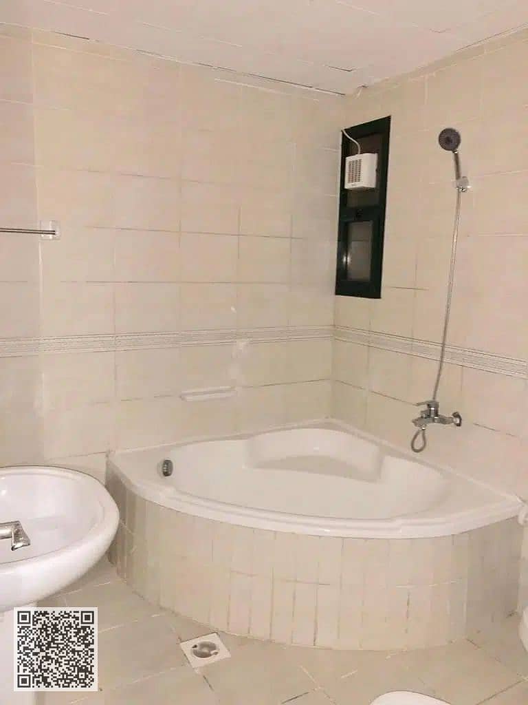 5 bathroom. jpg