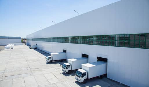 Industrial Land de  à à vendre à Al Madam, Sharjah - What-is-a-warehouse-f. jpg