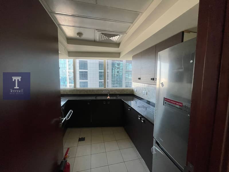 Sea View | Closed Kitchen | Ready to Move IN | Vacant unit