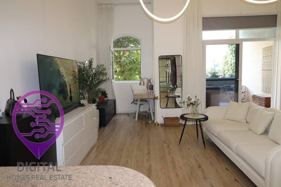 Beautiful view-Concrete Balcony-New appliances-Upgraded - Image 8