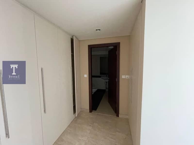 Close to trade centre metro station & one centre |