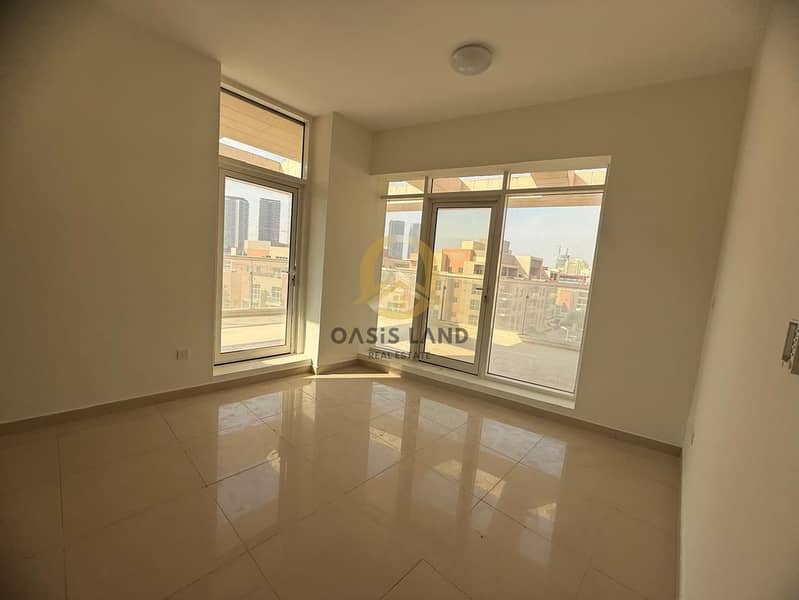 Spacious 3BHK + Maid Room Duplex for Rent in Royal JVC