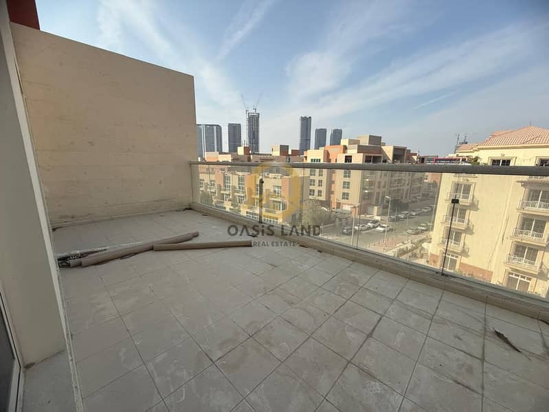 Spacious 3BHK + Maid Room Duplex for Rent in Royal JVC - Image 6