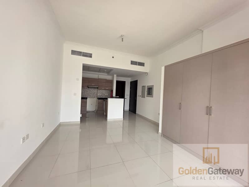 Vacant Soon I Spacious Studio I Mid floor - Image 6