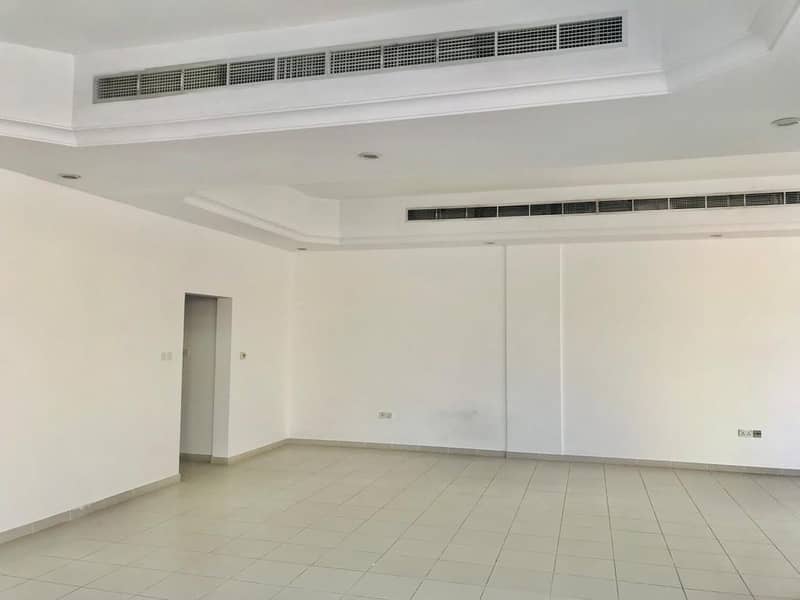 Nice 4 bedroom villa with garden in AL Barsha