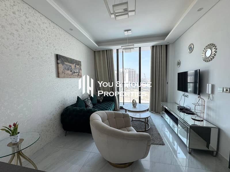 Fully Furnished 1BR | Upgraded Unit | Premium Building| Pool View