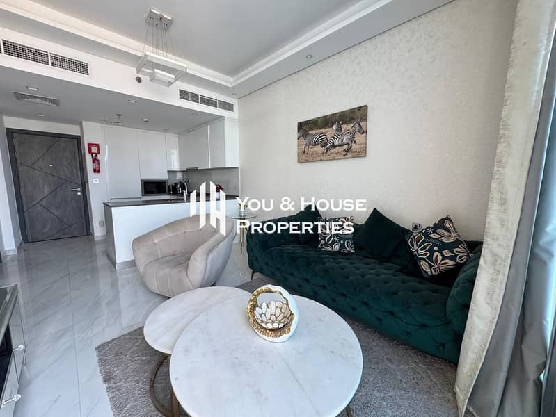 Fully Furnished 1BR | Upgraded Unit | Premium Building| Pool View