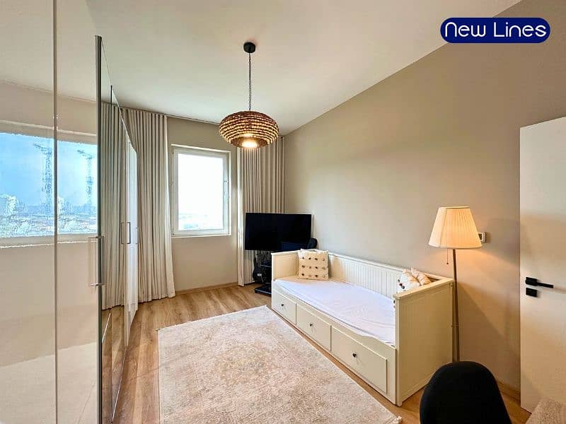 Upgraded I Spacious I Prime Location - Image 13