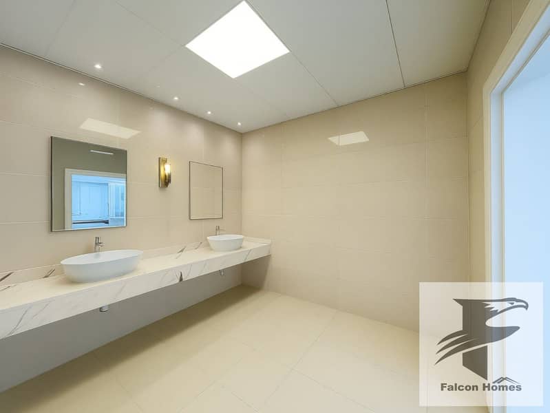 Luxury 4BR Modern Style Villa with Garden and Pool - Image 8