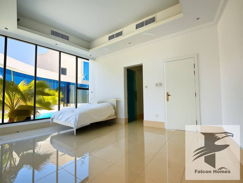 Luxury 4BR Modern Style Villa with Garden and Pool - Image 17