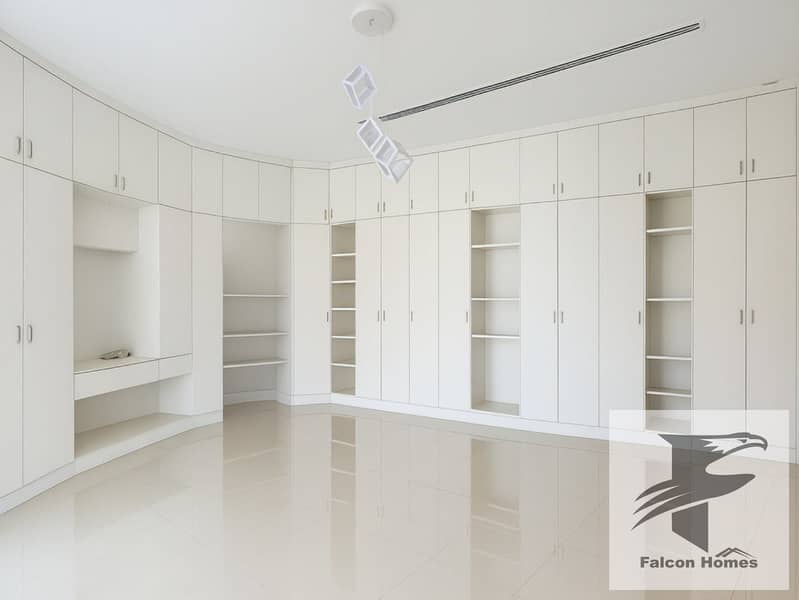 Luxury 4BR Modern Style Villa with Garden and Pool - Image 24