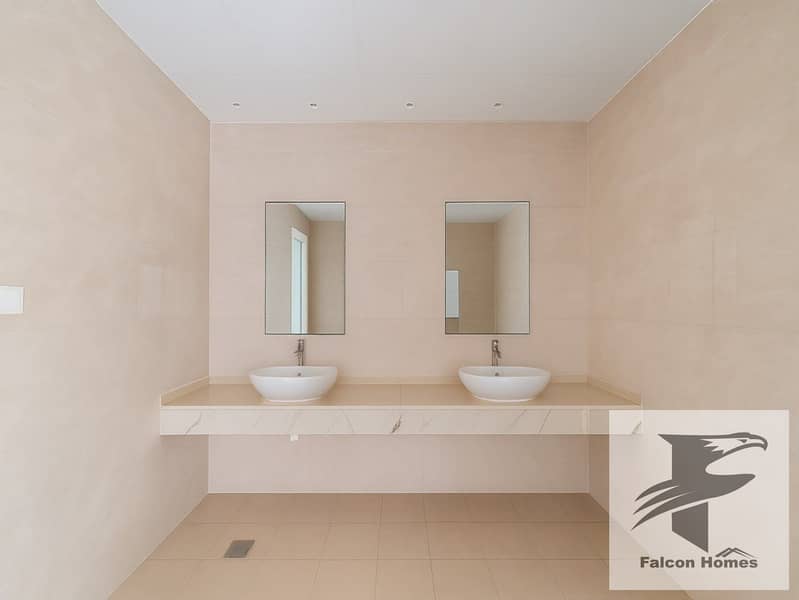 Luxury 4BR Modern Style Villa with Garden and Pool - Image 28