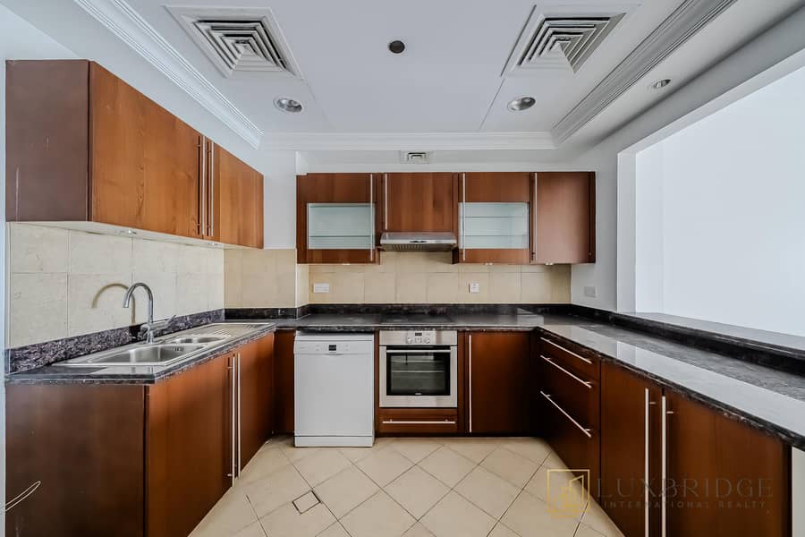 Vacant | Unfurnished | Prime Location - Image 6