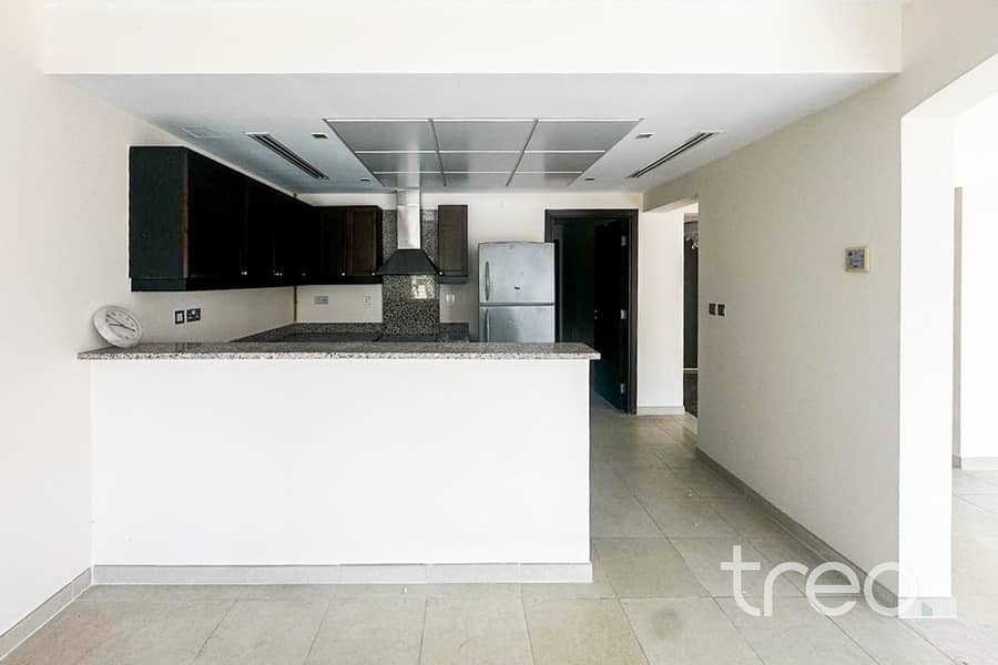 Large Plot | Beautiful Villa | Vacant