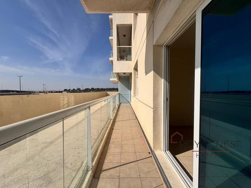 Vacant | With Balcony | Well Maintained